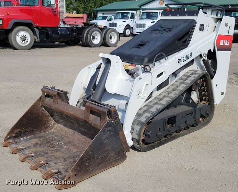 2018 Bobcat MT85  compact utility loader - JO9170