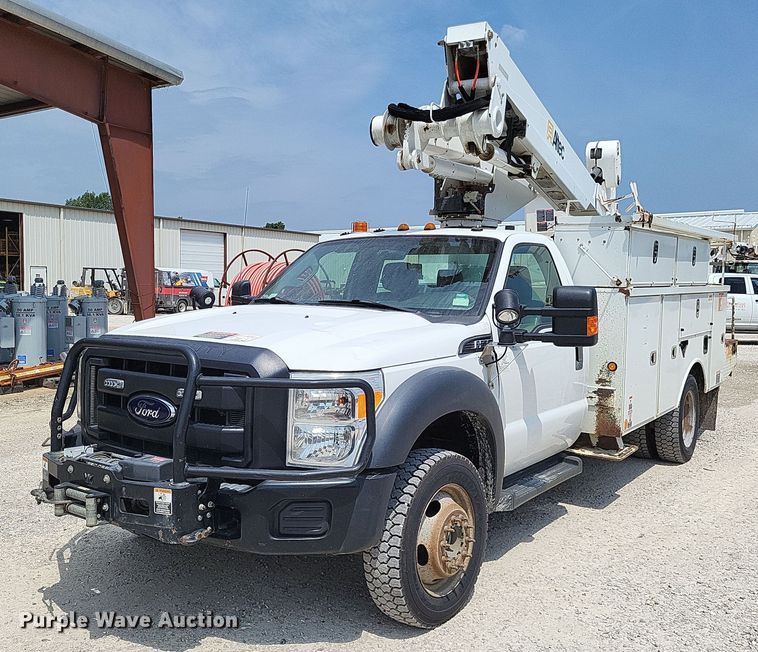 2012 Ford F550 Super Duty XL  bucket truck - LS9547