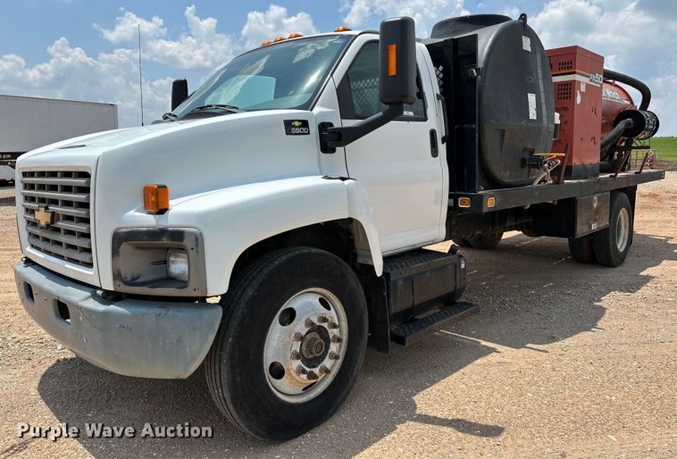 2005 Chevrolet C6500  hydrovac truck - OG9088