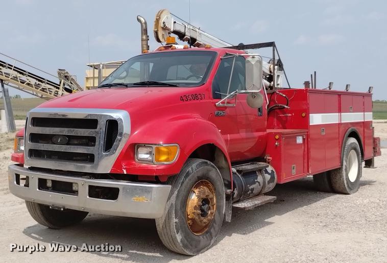 2008 Ford F750 Super Duty  utility / service truck - DN6439