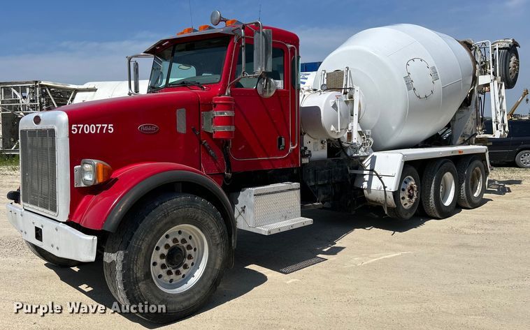 2007 Peterbilt 357  ready mix truck - DR4640