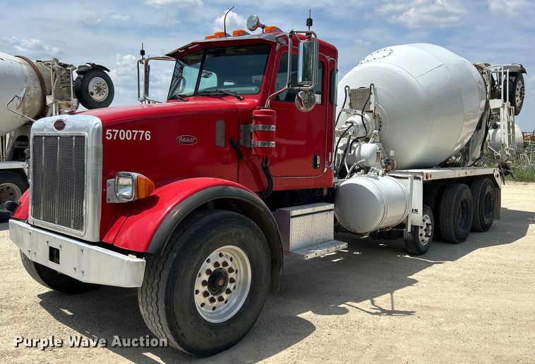 2007 Peterbilt 357  ready mix truck - DR4641