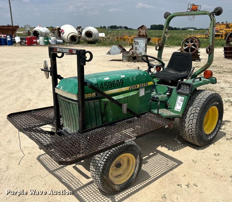 1997 John Deere 855  tractor - DR4659