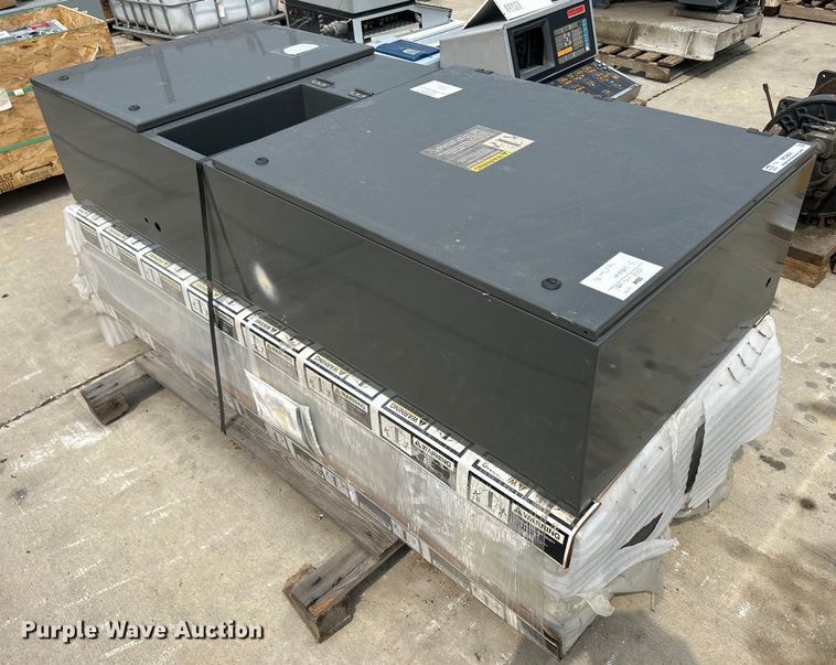 (2) storage containers - MC9931