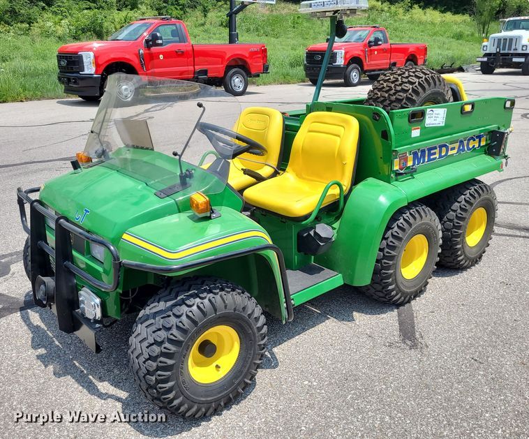 2001 John Deere Gator  utility vehicle - DK1886