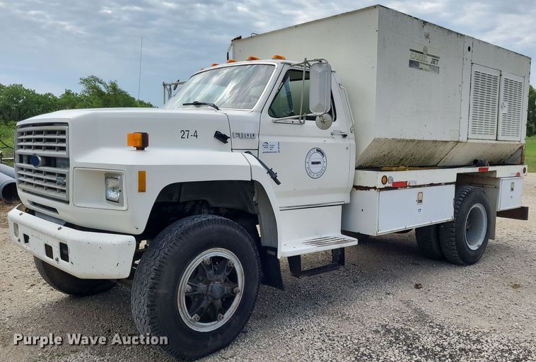 1990 Ford F800  sewer jetter truck - DK1888