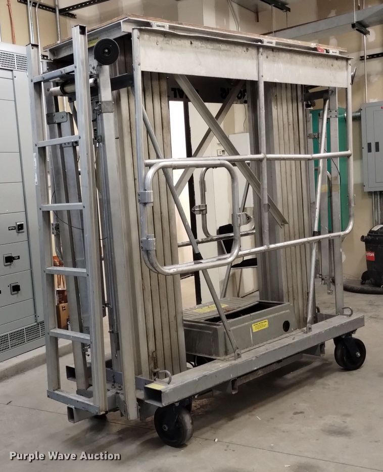 Genie DPL-30SP  vertical lift - LP9597