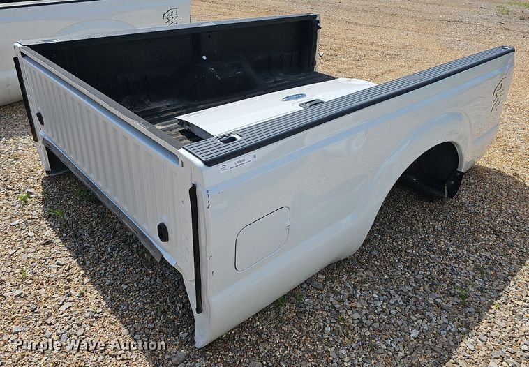Ford Super Duty  pickup truck bed - LW9686