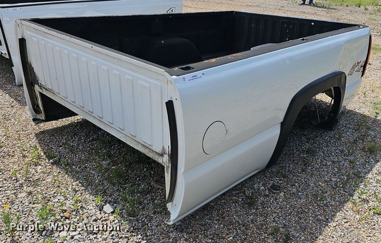 Chevrolet  pickup truck bed - LW9687