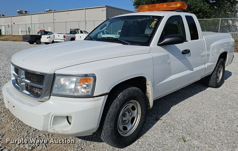 2010 Dodge Dakota  Ext. Cab pickup truck - MD9856