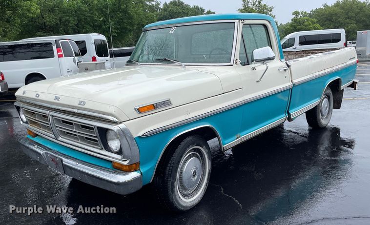 1972 Ford F100  pickup truck - ME9929