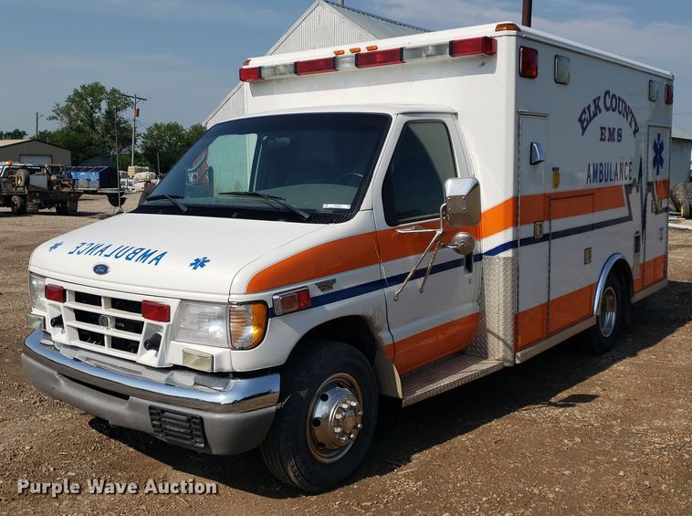 2001 Ford Econoline E350 Super Duty  ambulance - MM9906