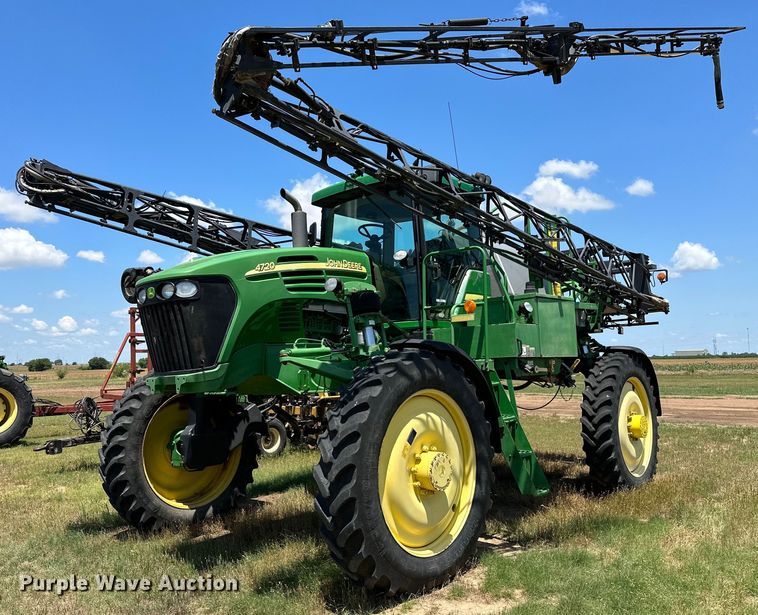 2005 John Deere 4720  sprayer - OC9028