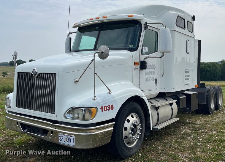 2007 International 9200i  semi truck - DP0502