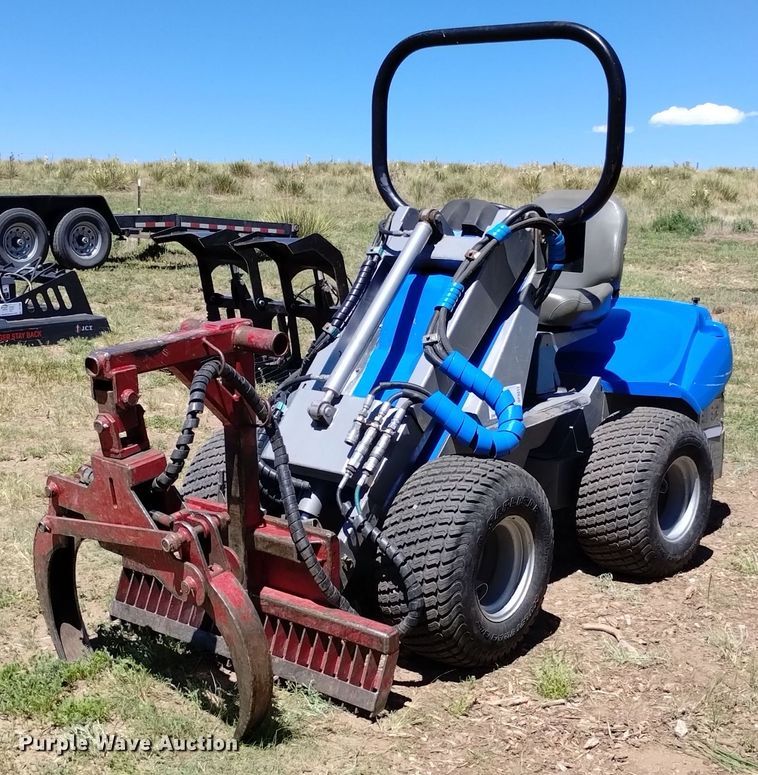 CSF SL30  compact utility loader - DP3311