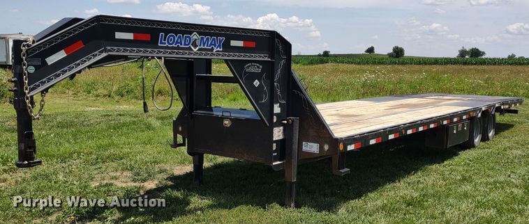 2017 Load Trail  equipment trailer - DQ1755