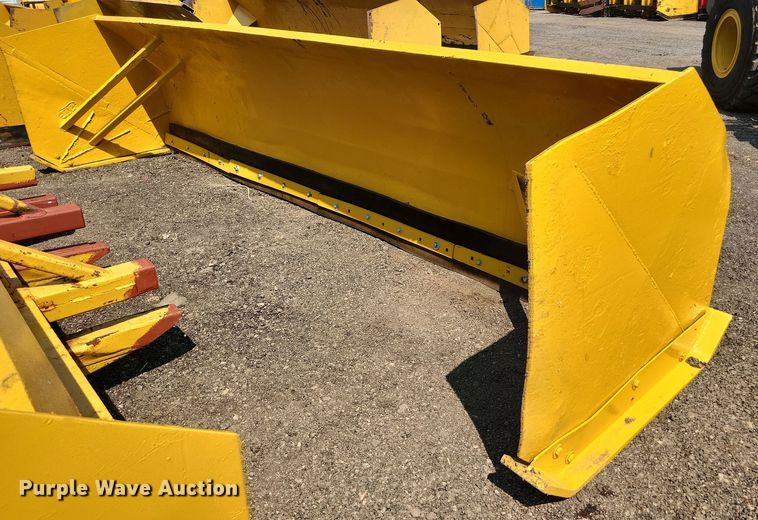 Pro-Tech  16' W snow pusher - DS8893