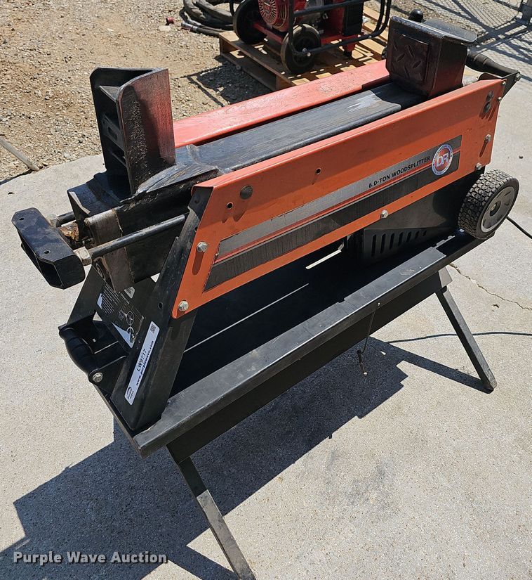 DR Power Equipment  wood splitter - LW9717