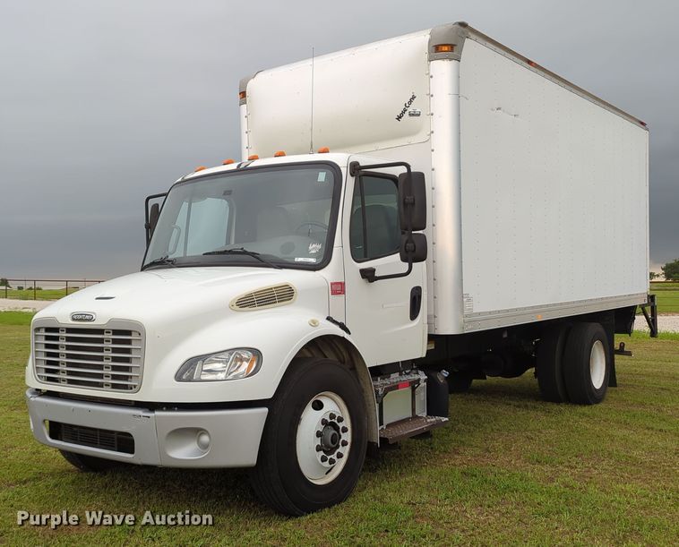 2014 Freightliner M2  box truck - MY9374