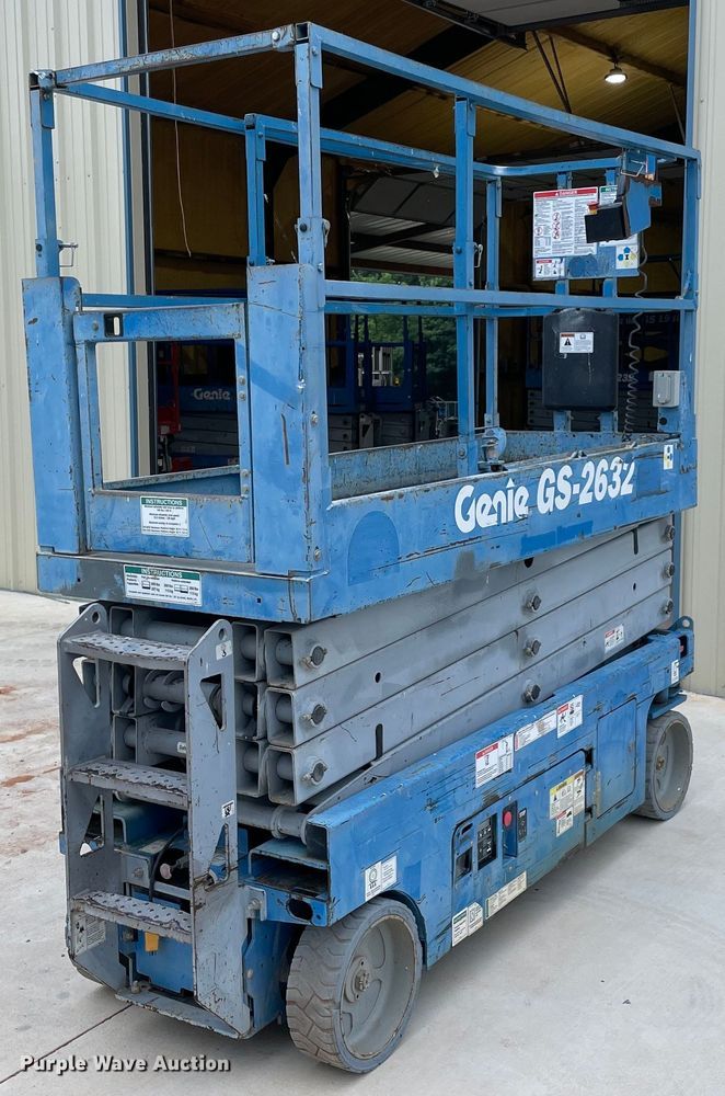 2014 Genie GS-2632  scissor lift - NB9083