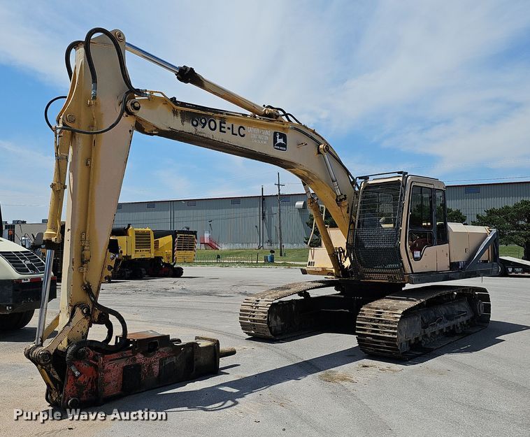 1992 John Deere 690E LC  excavator - DO2775