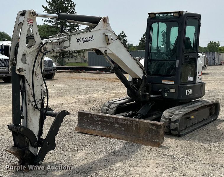 2012 Bobcat E50  mini excavator - DO5080