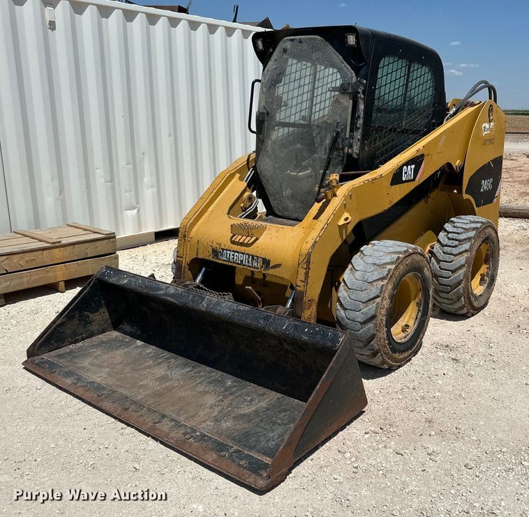 2008 Caterpillar 246C  skid steer loader - DQ1337