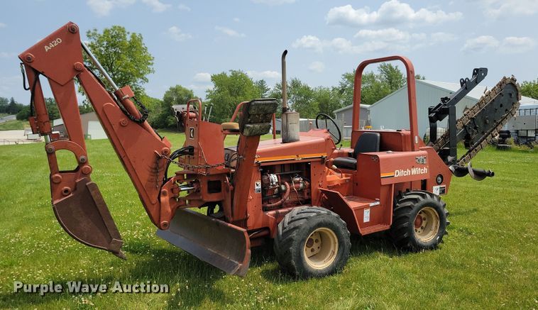 2001 Ditch Witch 5110  trencher - JO9214