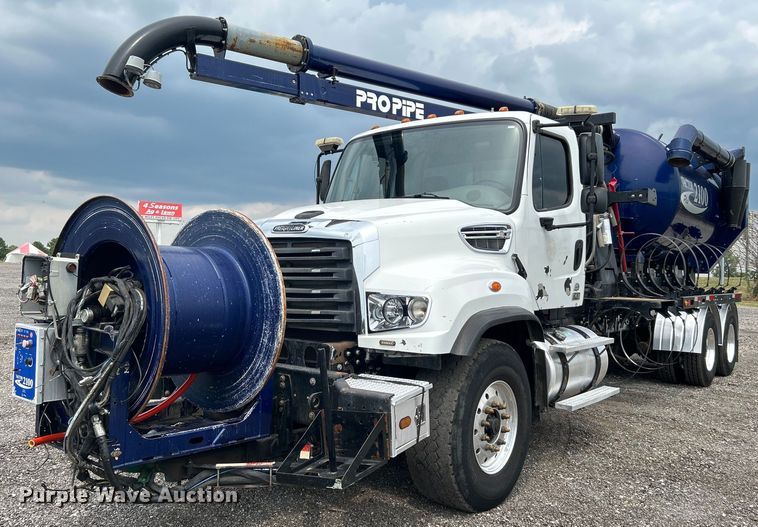 2012 Freightliner 114SD  sewer jetter truck - KW9212