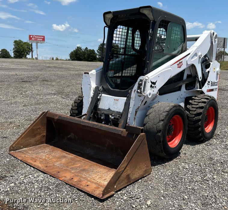 2014 Bobcat S650  skid steer loader - KW9229