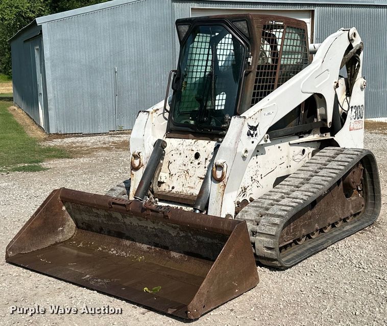 2006 Bobcat T300  tracked skid steer loader - MB9588