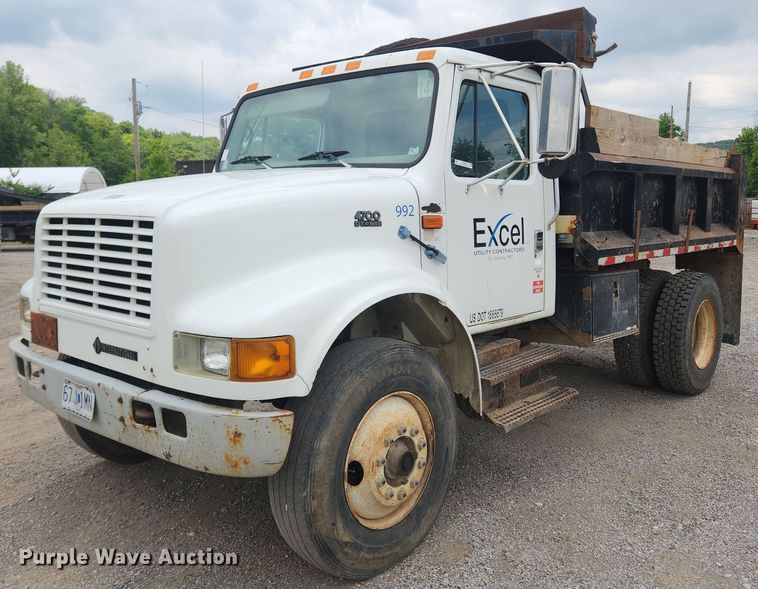 1999 International 4700  dump truck - OK9582