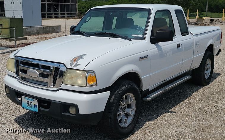 2007 Ford Ranger  SuperCab pickup truck - LE9211