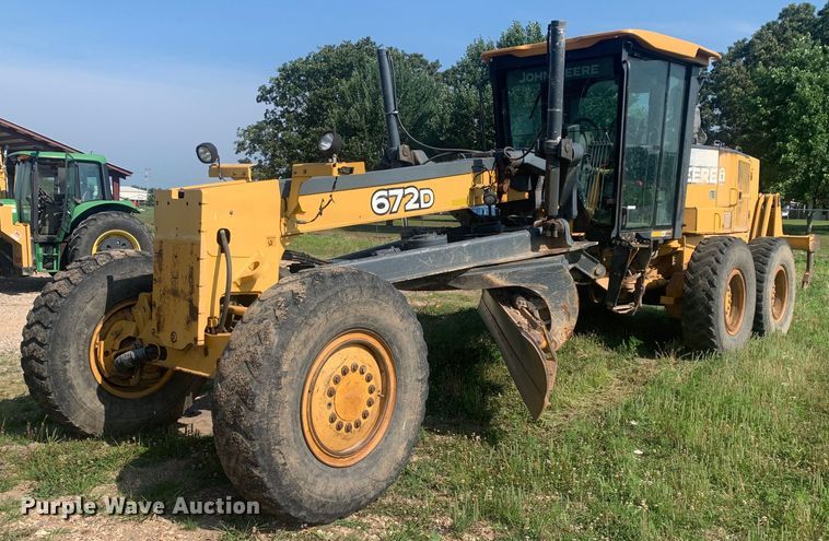 2005 John Deere 672D  motor grader - LH9691