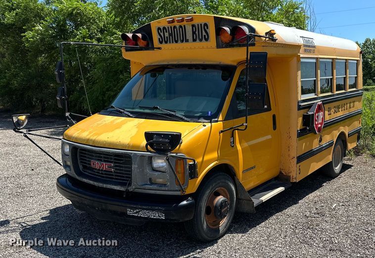 1998 GMC Savana G3500  school bus - NP9807