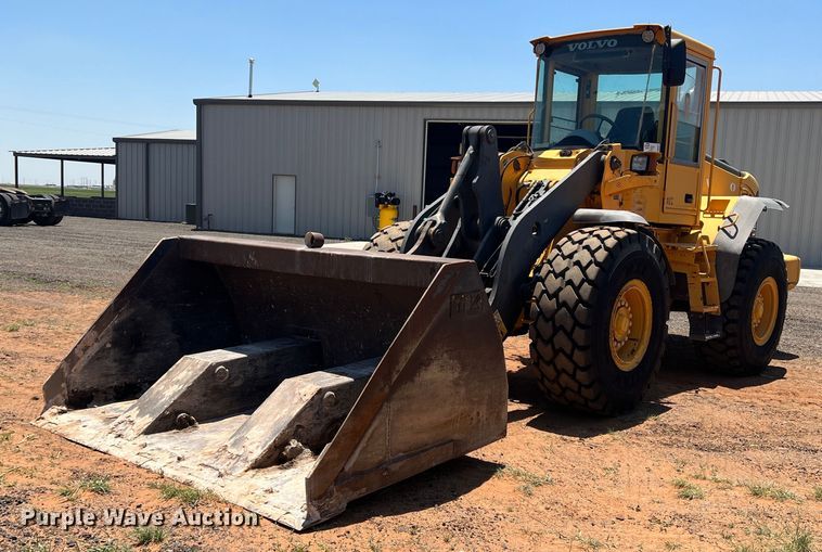 2004 Volvo L70E  wheel loader - DN4677
