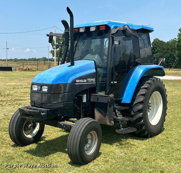 2002 New Holland TS110  tractor - MB9555