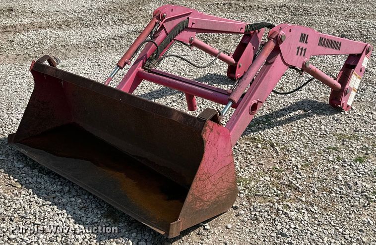 Mahindra ML111  loader - MB9592