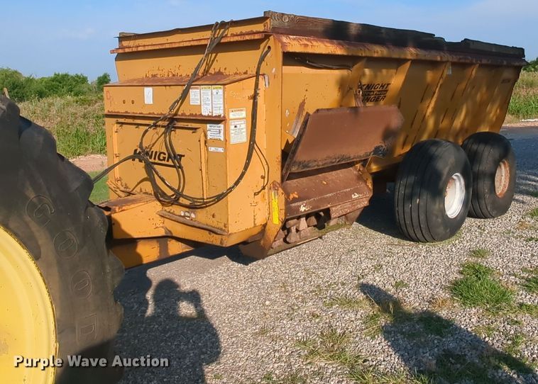 Knight 8024  manure spreader - MY9391
