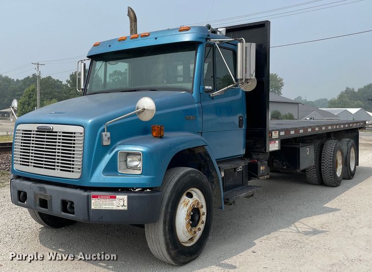 2004 Freightliner FL80  flatbed truck - LJ9772
