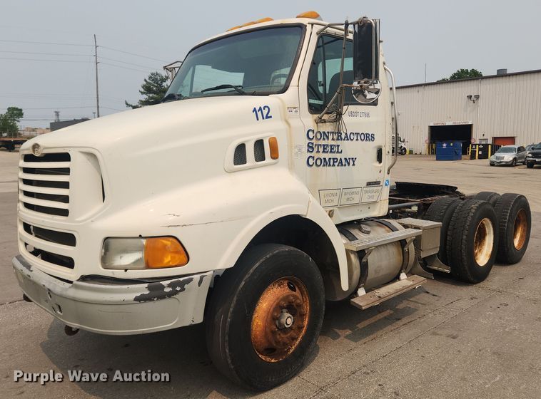 2006 Sterling AT9500  semi truck - LX9710