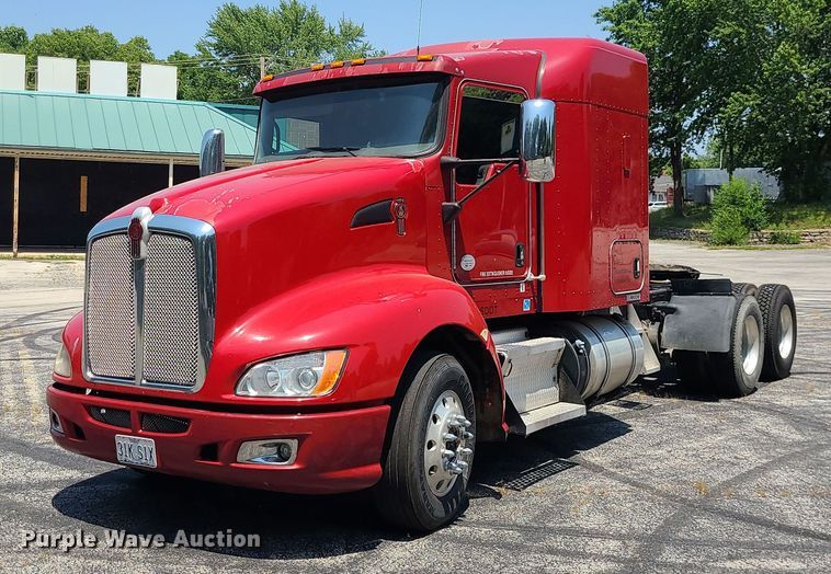 2013 Kenworth T660  semi truck - MO9961