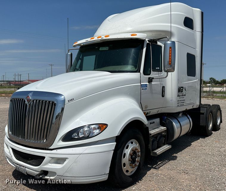 2016 International ProStar  semi truck - NE9011