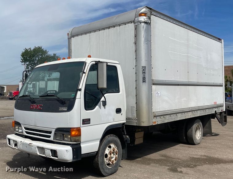 2005 GMC W4500  box truck - DL3766