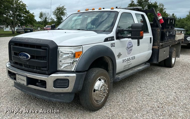 2015 Ford F550 Super Duty XL  Crew Cab flatbed truck - DO5169