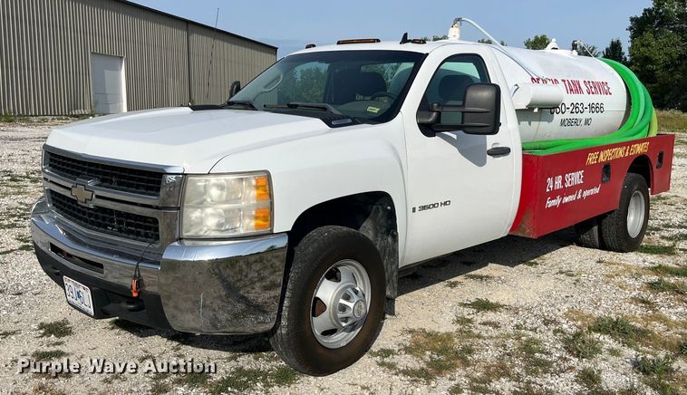 2009 Chevrolet Silverado 3500HD  septic truck - DP0530