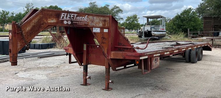 1997 Diamond C Fleetneck  equipment trailer - DQ2122