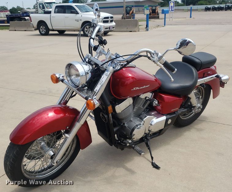 2015 Honda VT750C Shadow Aero  motorcycle - IP9360