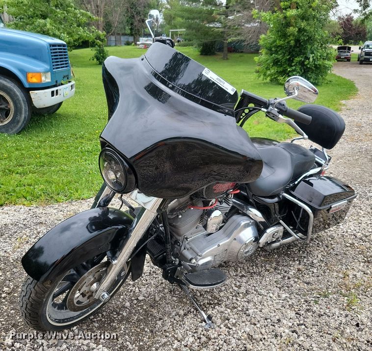 2006 Harley Davidson Electra Glide  motorcycle - JO9272