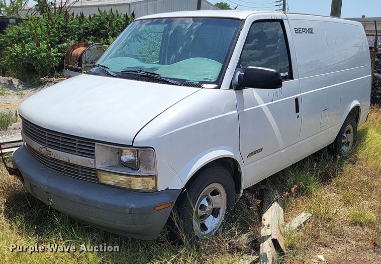 2002 Chevrolet Astro  van - LS9576